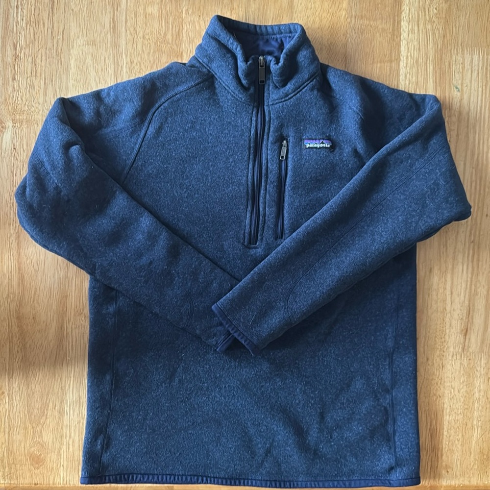 Women’s Patagonia quarter zip sweater size L
